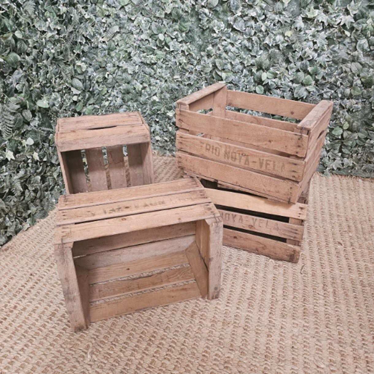 Cajas de madera claras